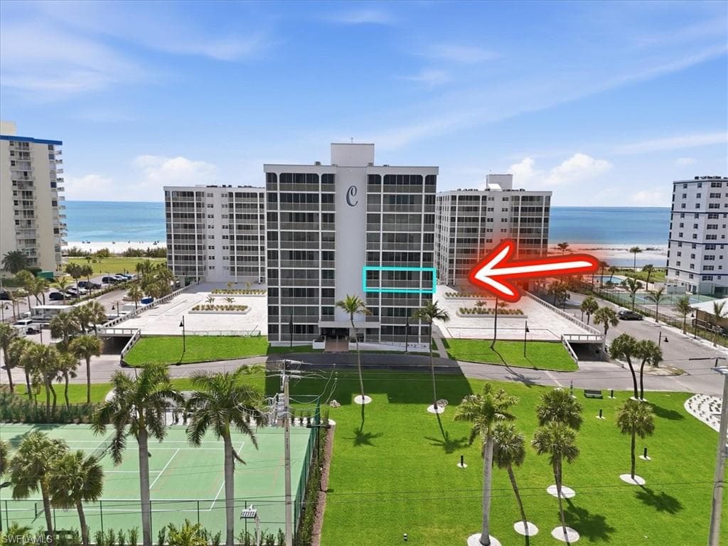 7148 Estero BLVD 423-1