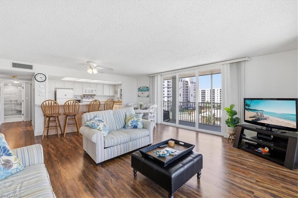 7148 Estero BLVD 423-15
