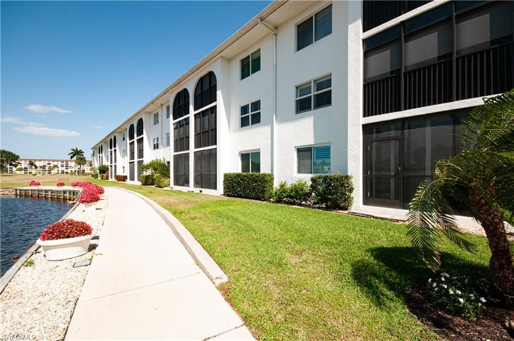 49 High Point CIR S 102-4