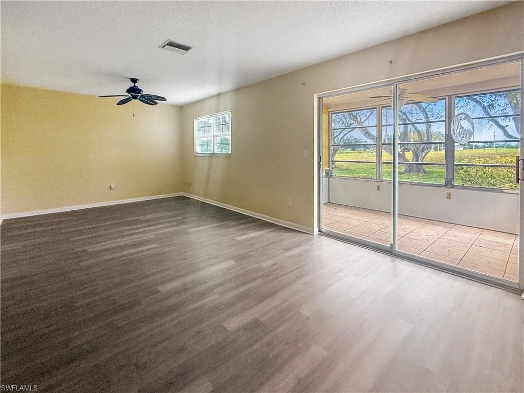 1398 Myerlee Country Club BLVD-11