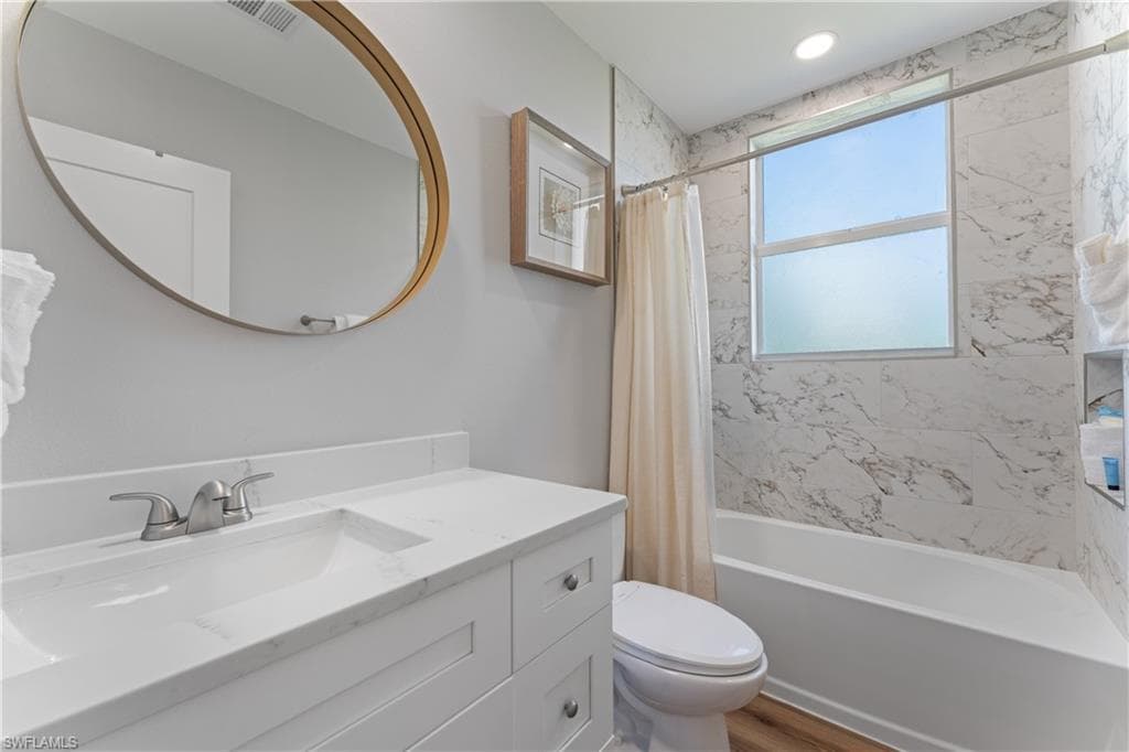 6030 Estero BLVD-27