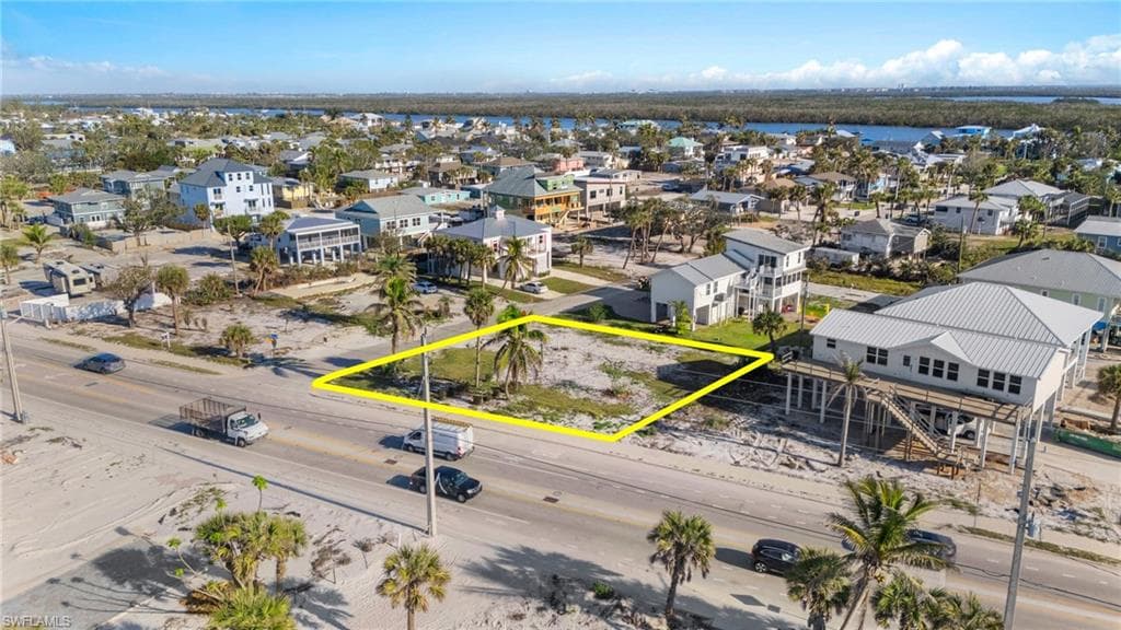 3909 Estero BLVD-13