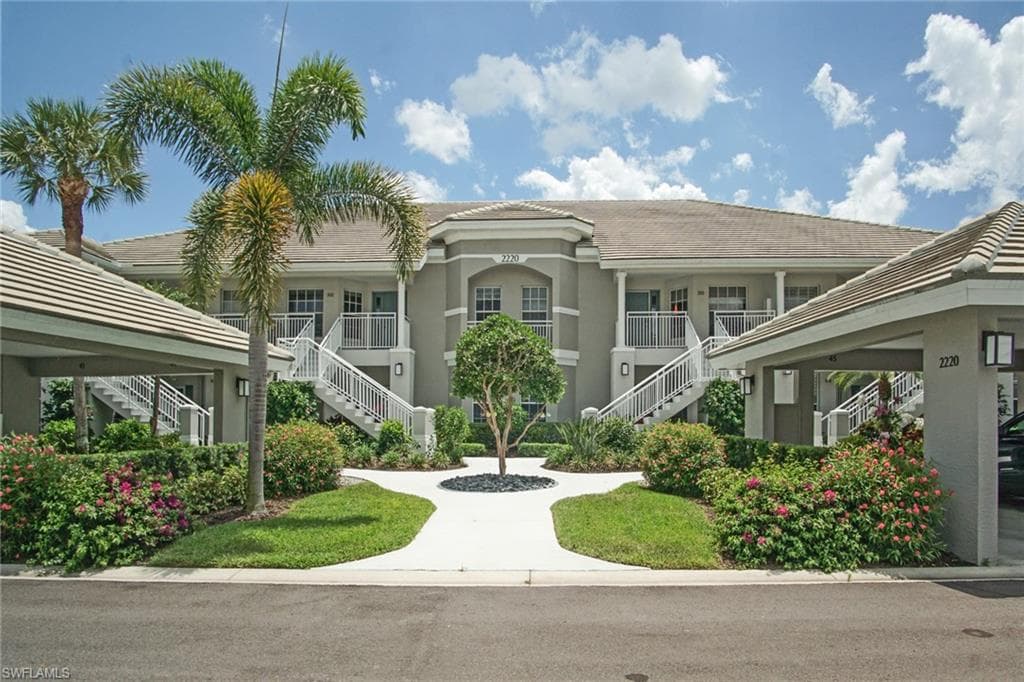 2220 Chesterbrook CT 204-2