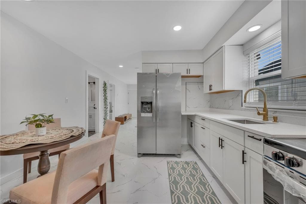 2566-2578 Jackson ST W-13