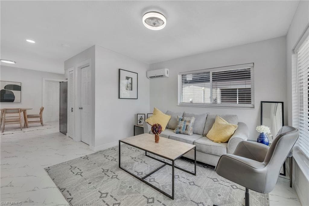 2566-2578 Jackson ST W-11