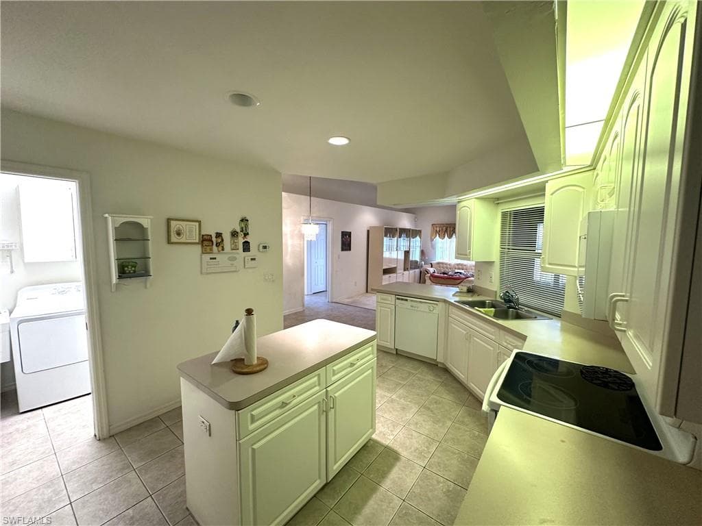 2409 Del Ray PL-11