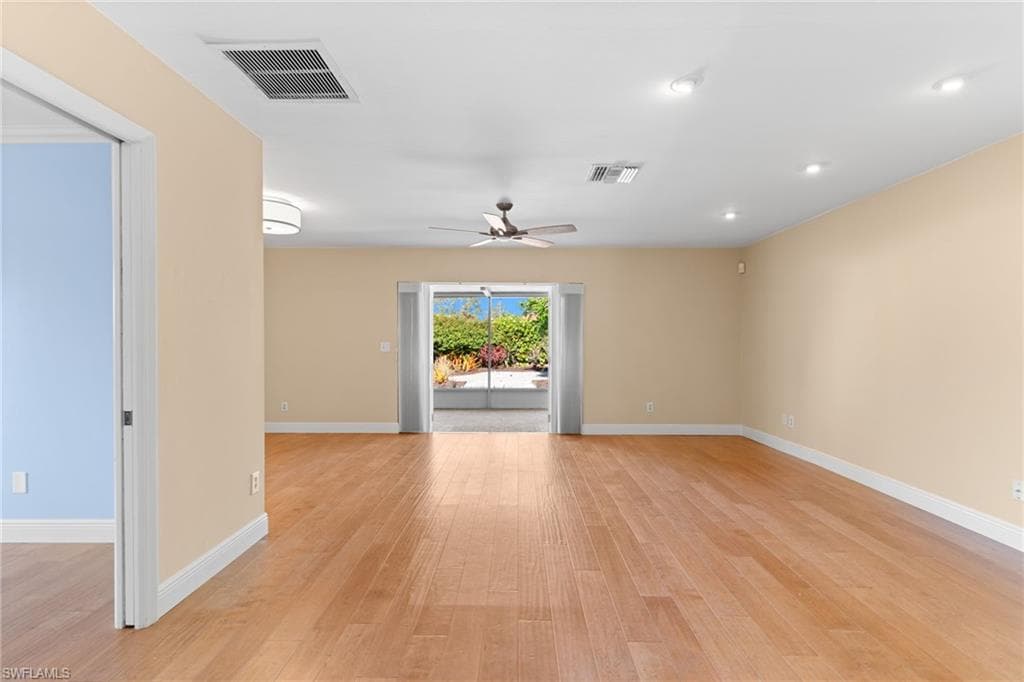 1036 Lake Shore CT-12