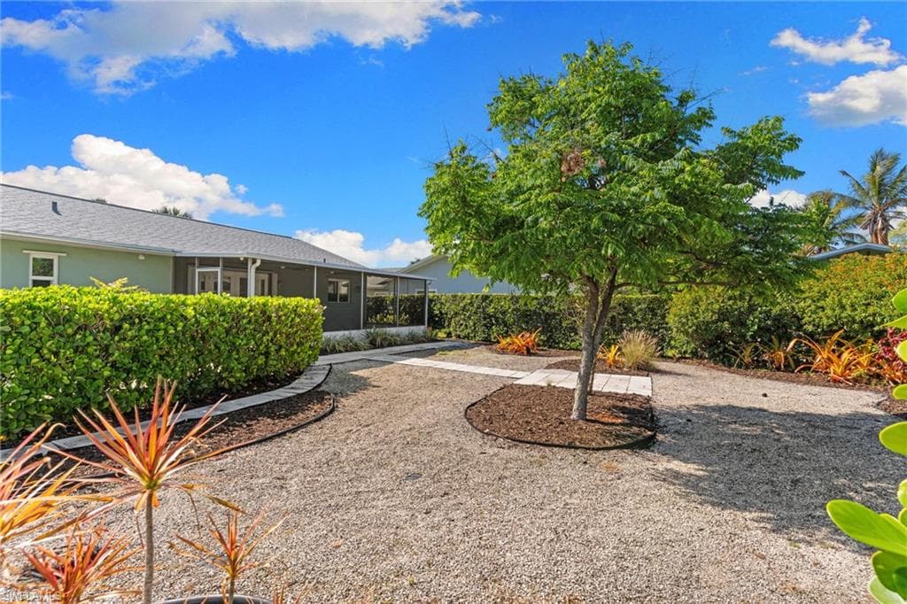 1036 Lake Shore CT-30
