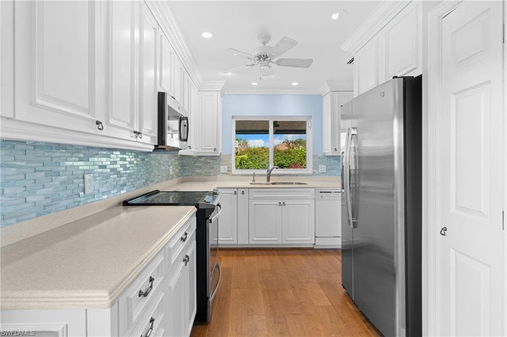 1036 Lake Shore CT-4