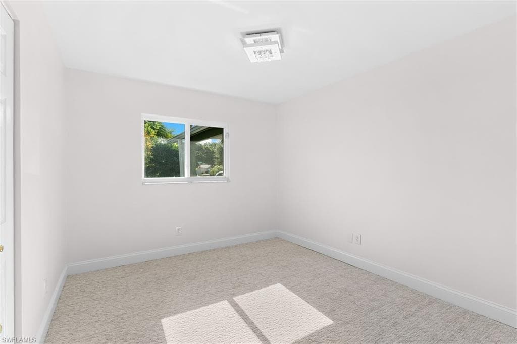 1036 Lake Shore CT-25