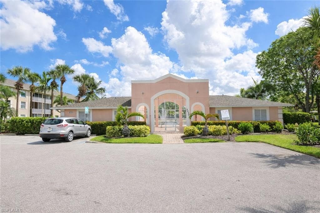 3225 Cypress Glen WAY 105-1