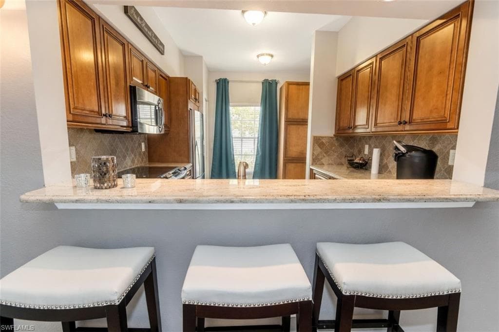3225 Cypress Glen WAY 105-9