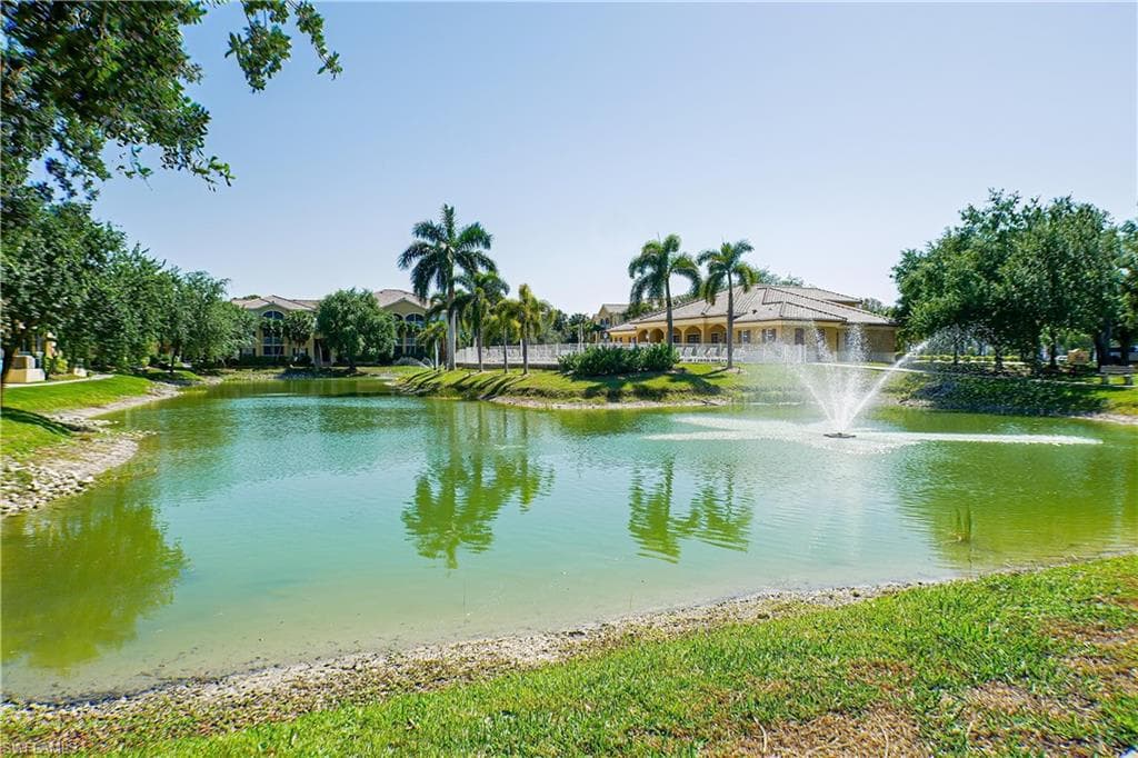 4113 residence DR 211-20