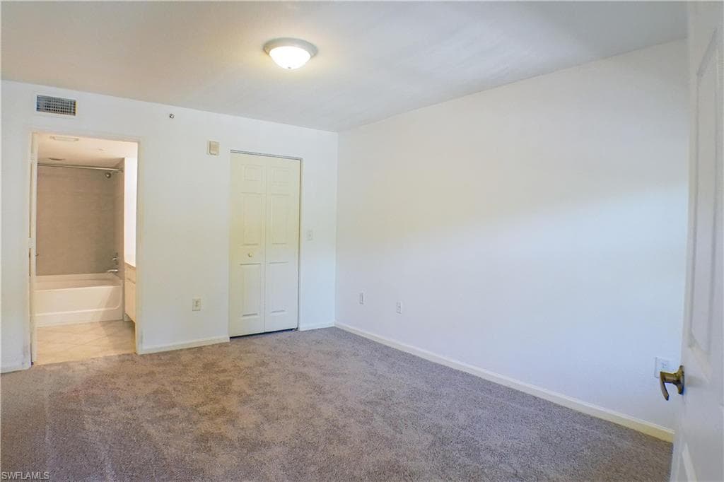 4113 residence DR 211-18