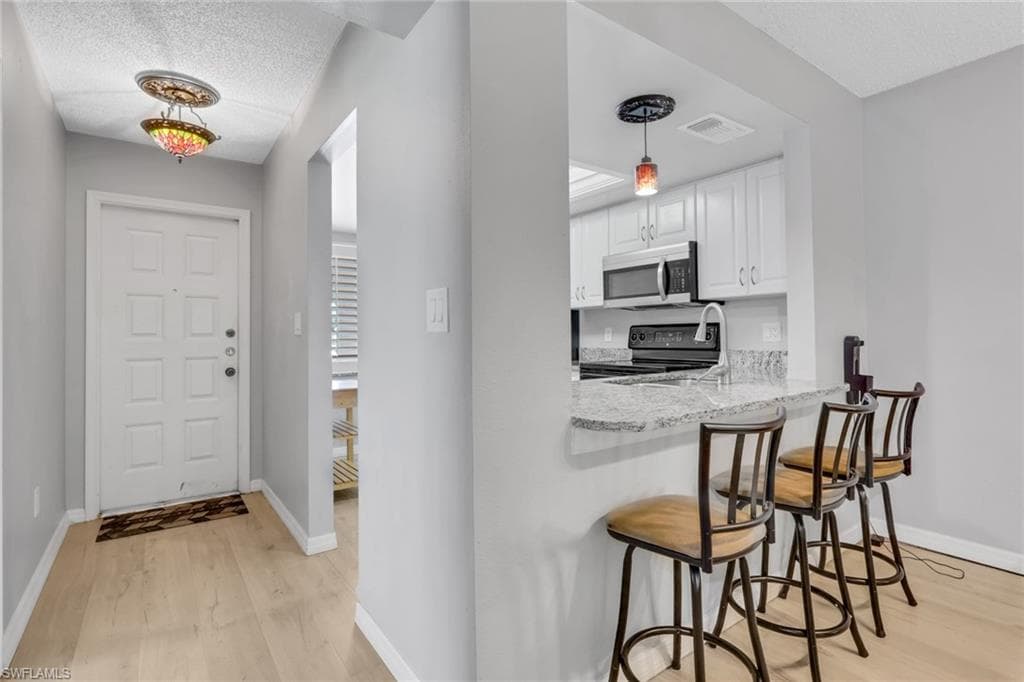 9861 Alabama ST 3-3