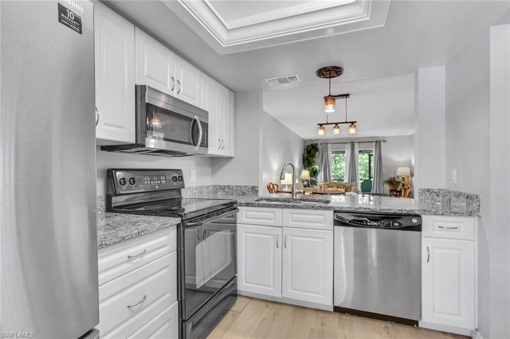 9861 Alabama ST 3-5