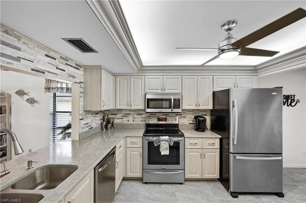 500 Misty Pines CIR 206-12