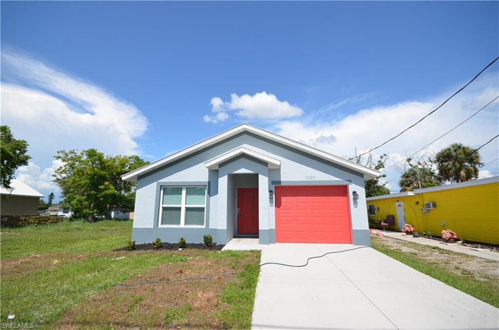 2225 Carver AVE-1