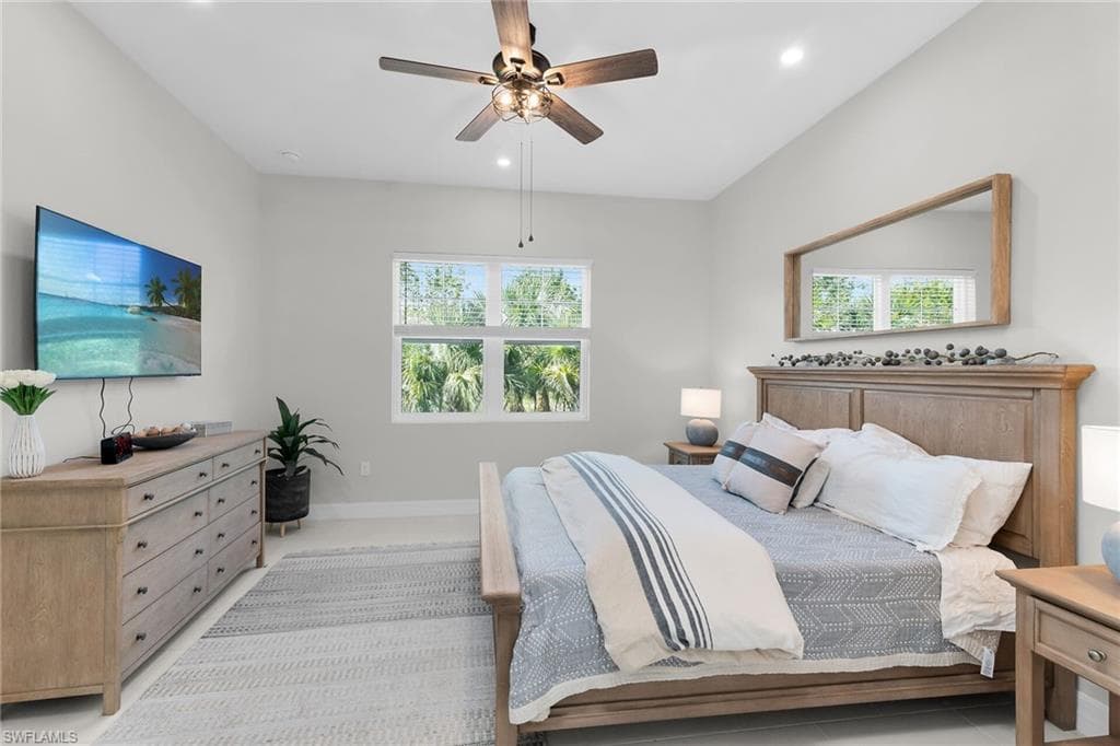 268 Indies DR E 202-14