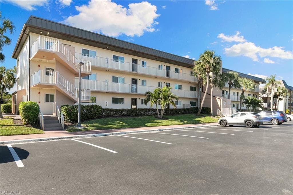 1024 Manatee RD C303-4
