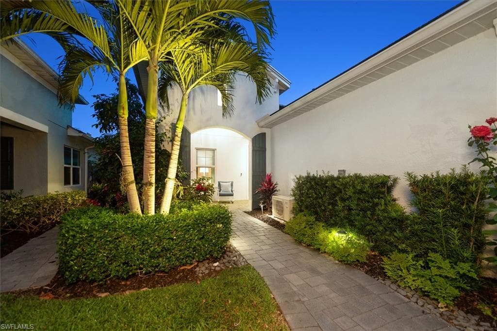 2302 Marquesa CIR-46
