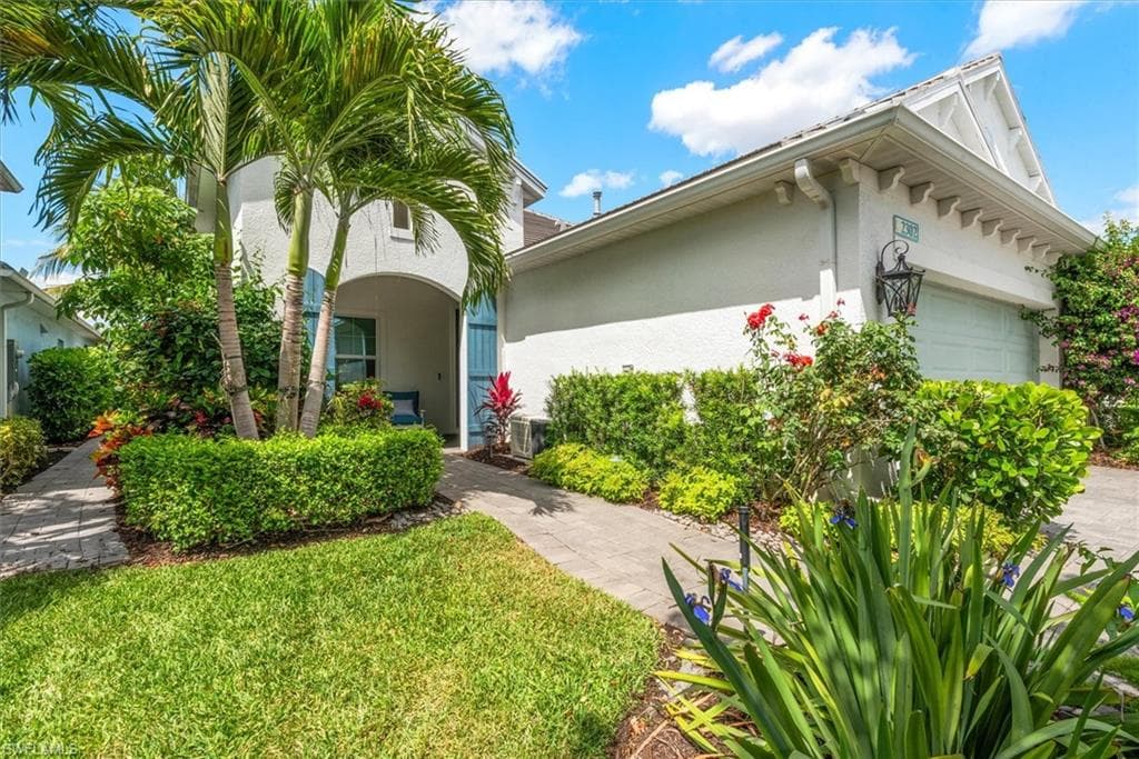 2302 Marquesa CIR-1