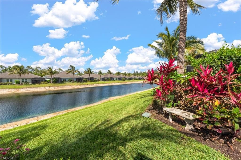 2302 Marquesa CIR-10