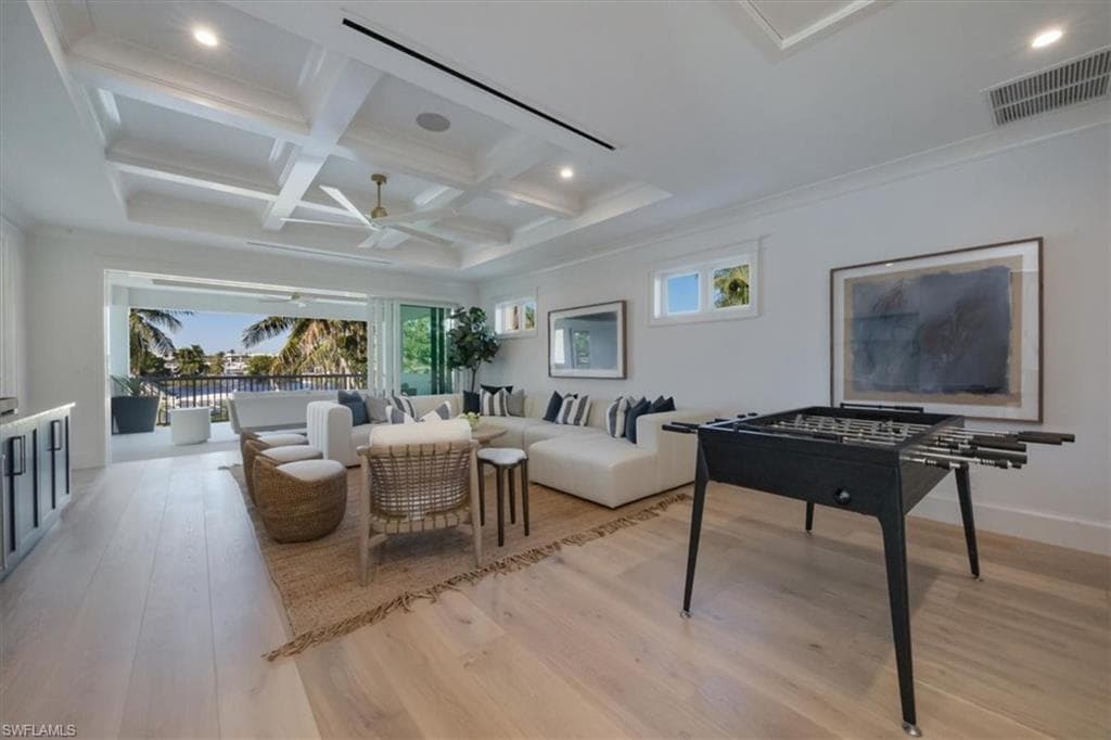 493 8th AVE S-26