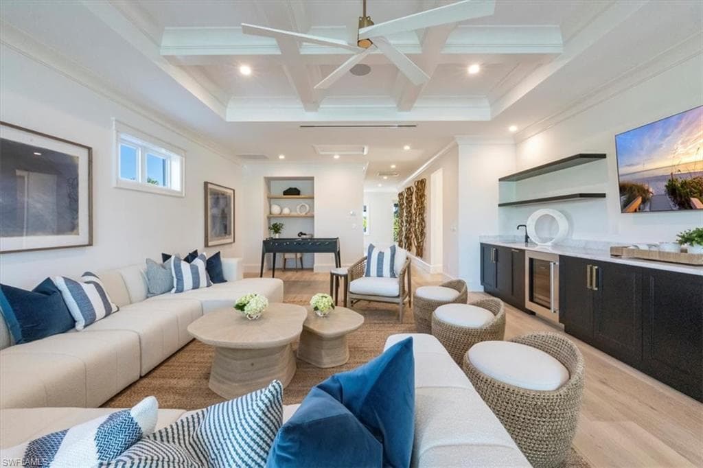 493 8th AVE S-28