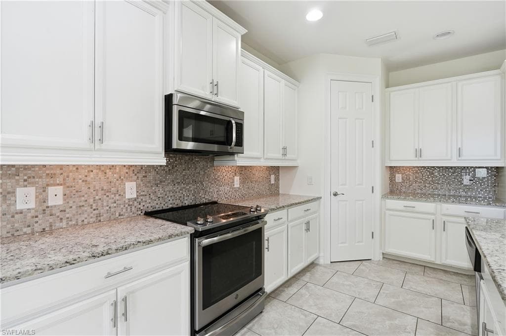 16329 Aberdeen WAY-14