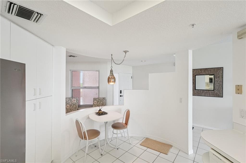 260 Barefoot Beach BLVD 302-8