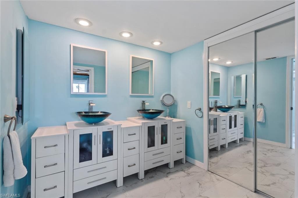 18260 Deep Passage LN-17