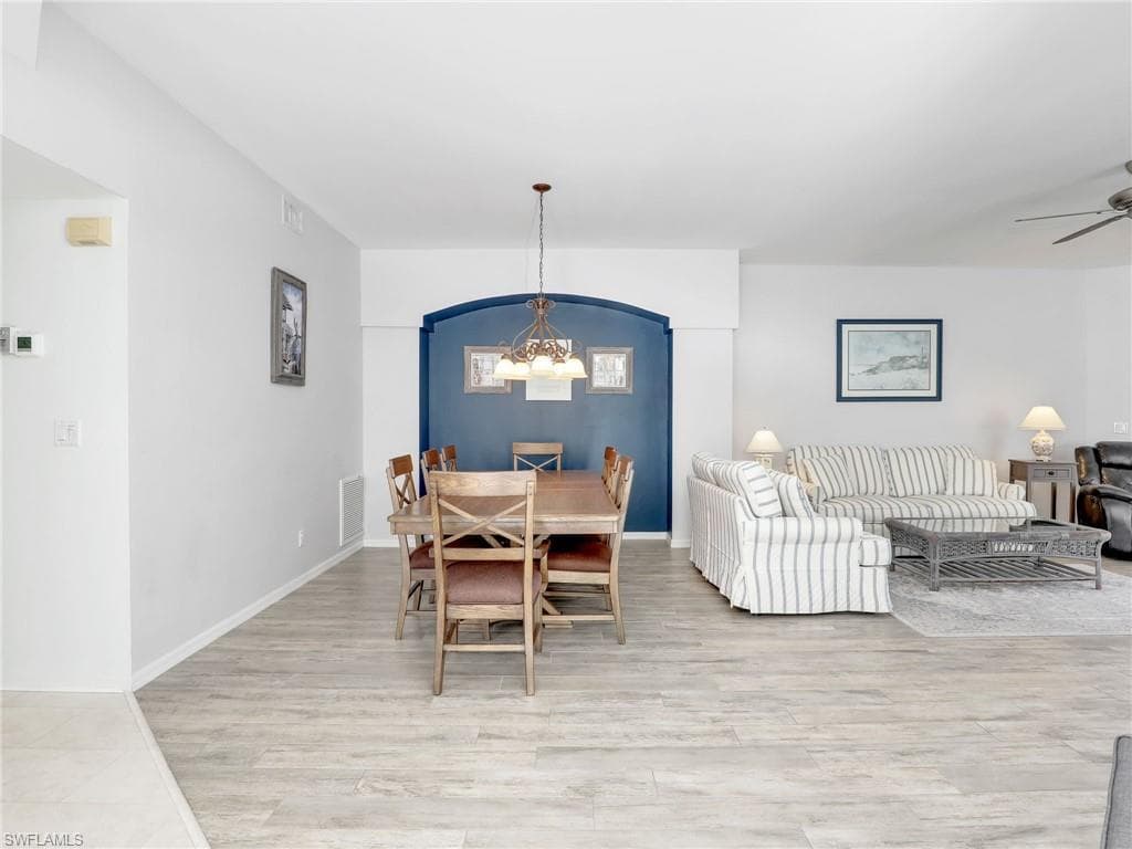 25051 Ballycastle CT 102-27
