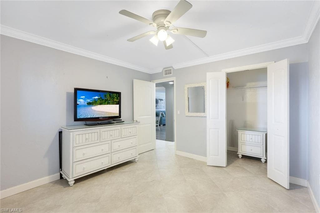 6400 Estero BLVD 402-23