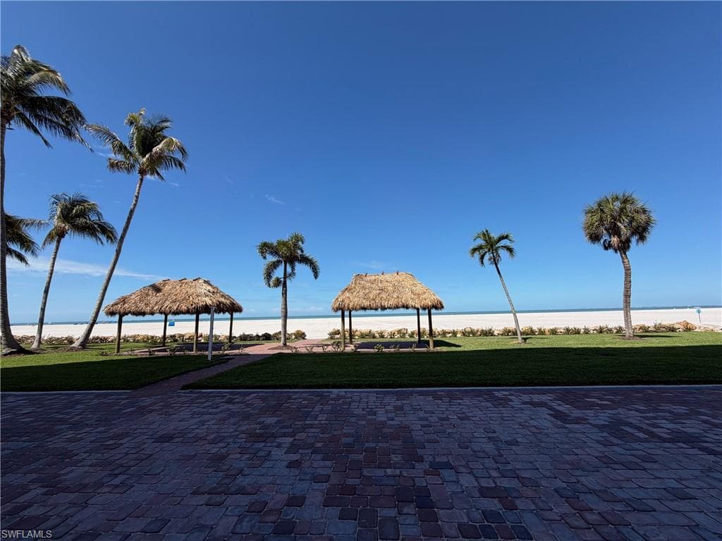 6400 Estero BLVD 402-27