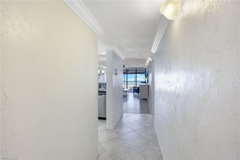 6400 Estero BLVD 402-3