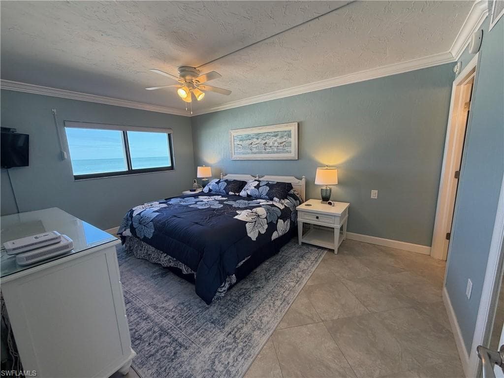 6400 Estero BLVD 402-18