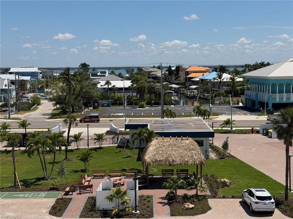 6400 Estero BLVD 402-31