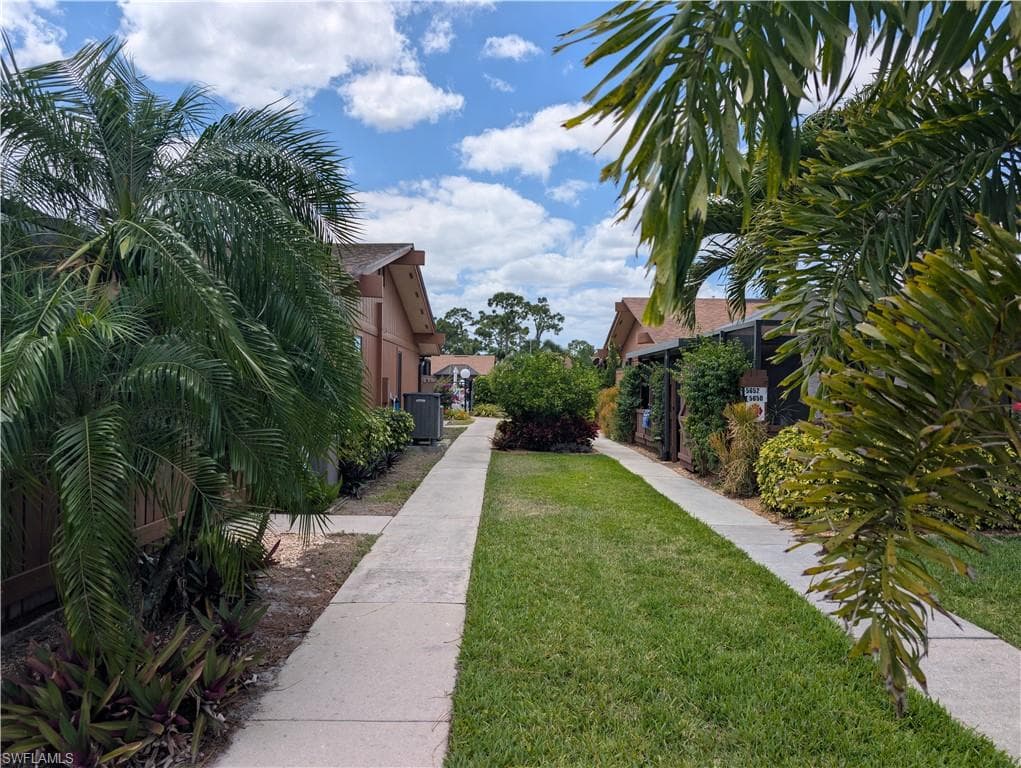 5652 Foxlake DR-3
