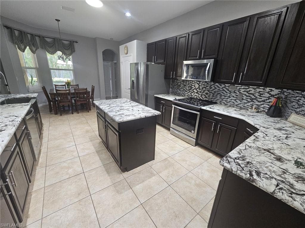 3033 Via Rialto ST-5