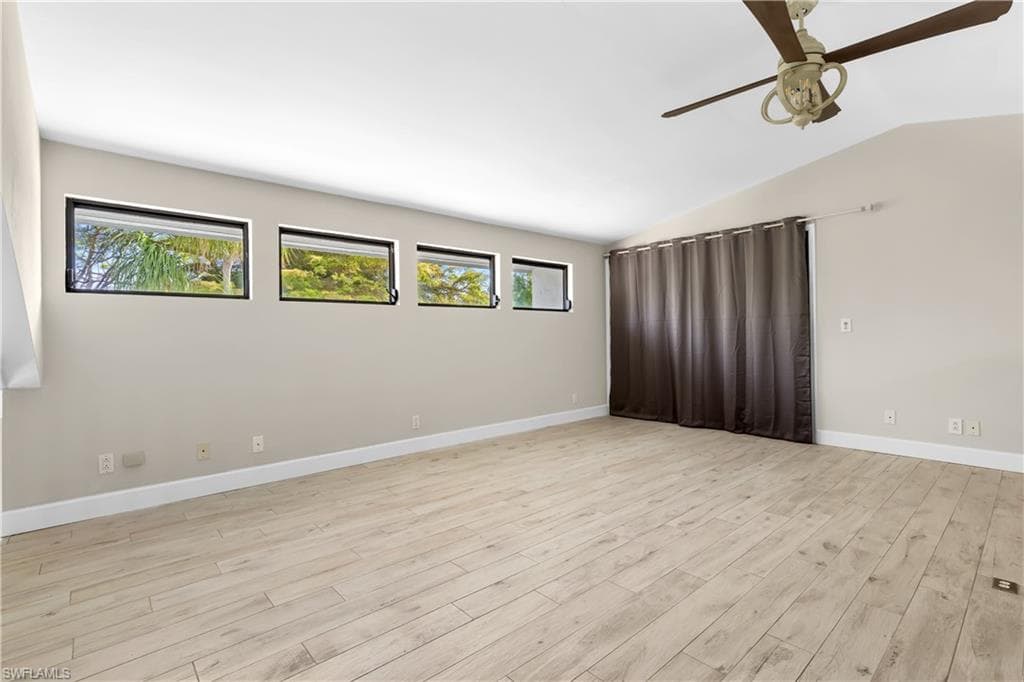 12331 Oak Brook CT-19