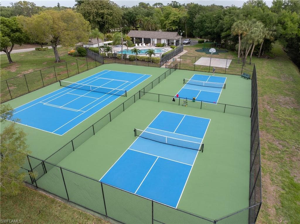 12331 Oak Brook CT-39