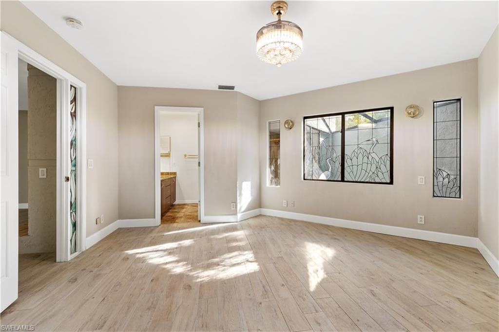 12331 Oak Brook CT-21