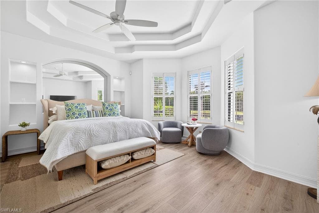 3296 LOOKOUT LN-13