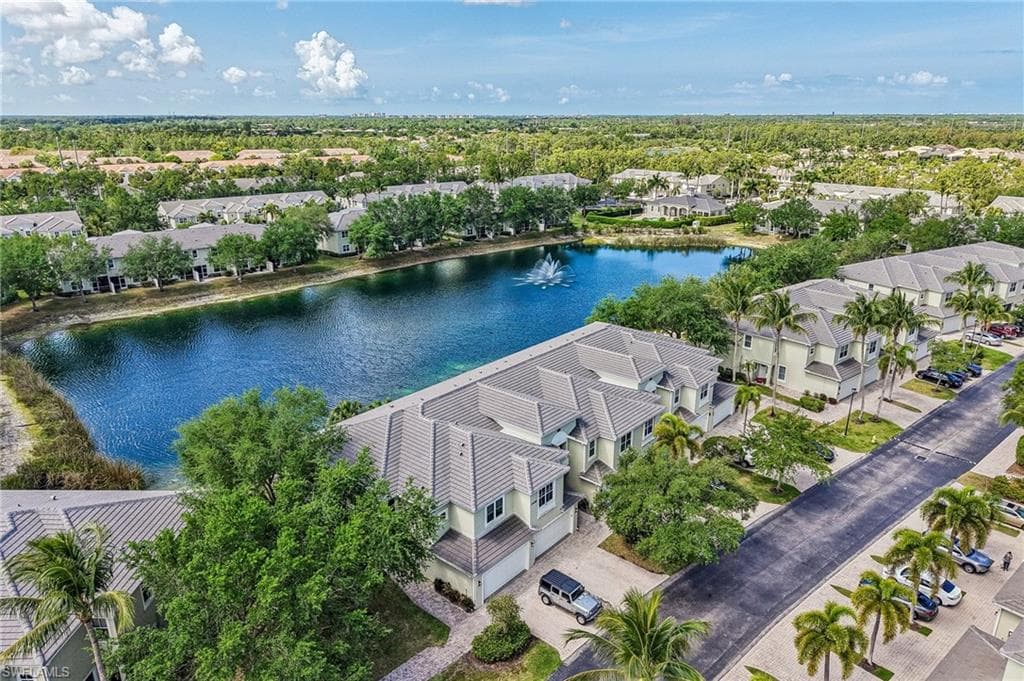 1410 Mariposa CIR 102-30
