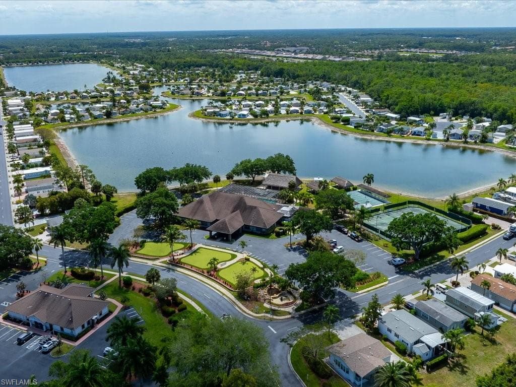 1022 Crystal Lake DR-8