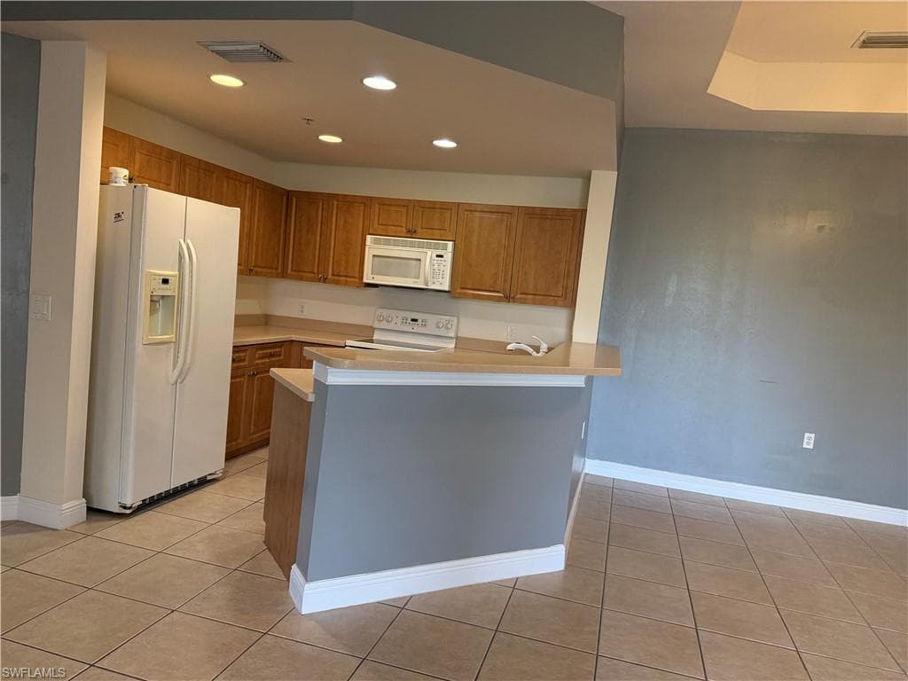 3957 Pomodoro CIR 301-16