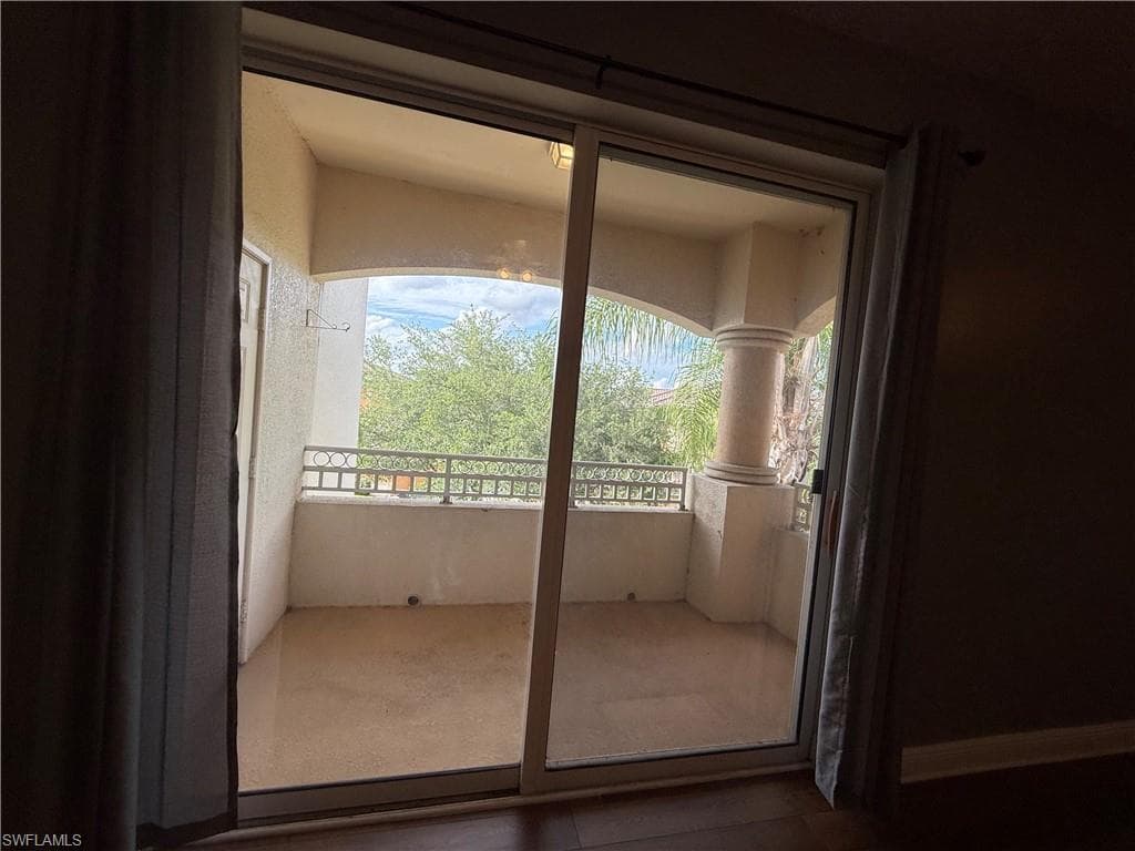3957 Pomodoro CIR 301-20