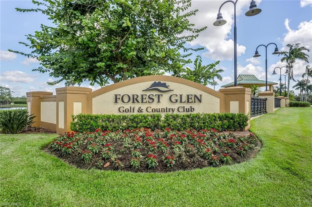 3996 Bishopwood CT E 103-23