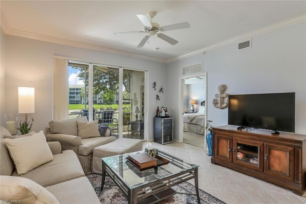 3996 Bishopwood CT E 103-14